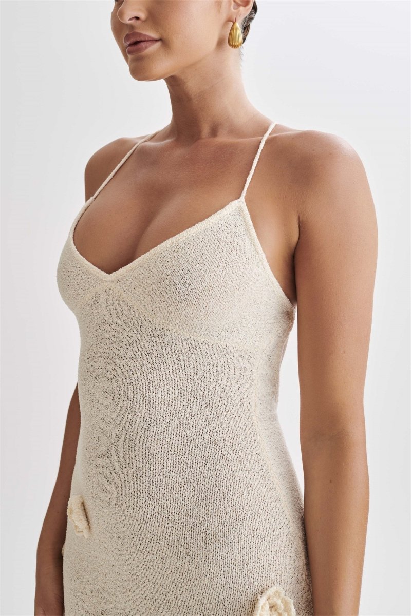 Hilara - maxi vestido de punto floral con cuello en V