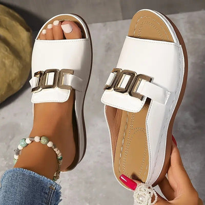 Sandalias para mujer con hebilla metálica estilo slip-on - Elena