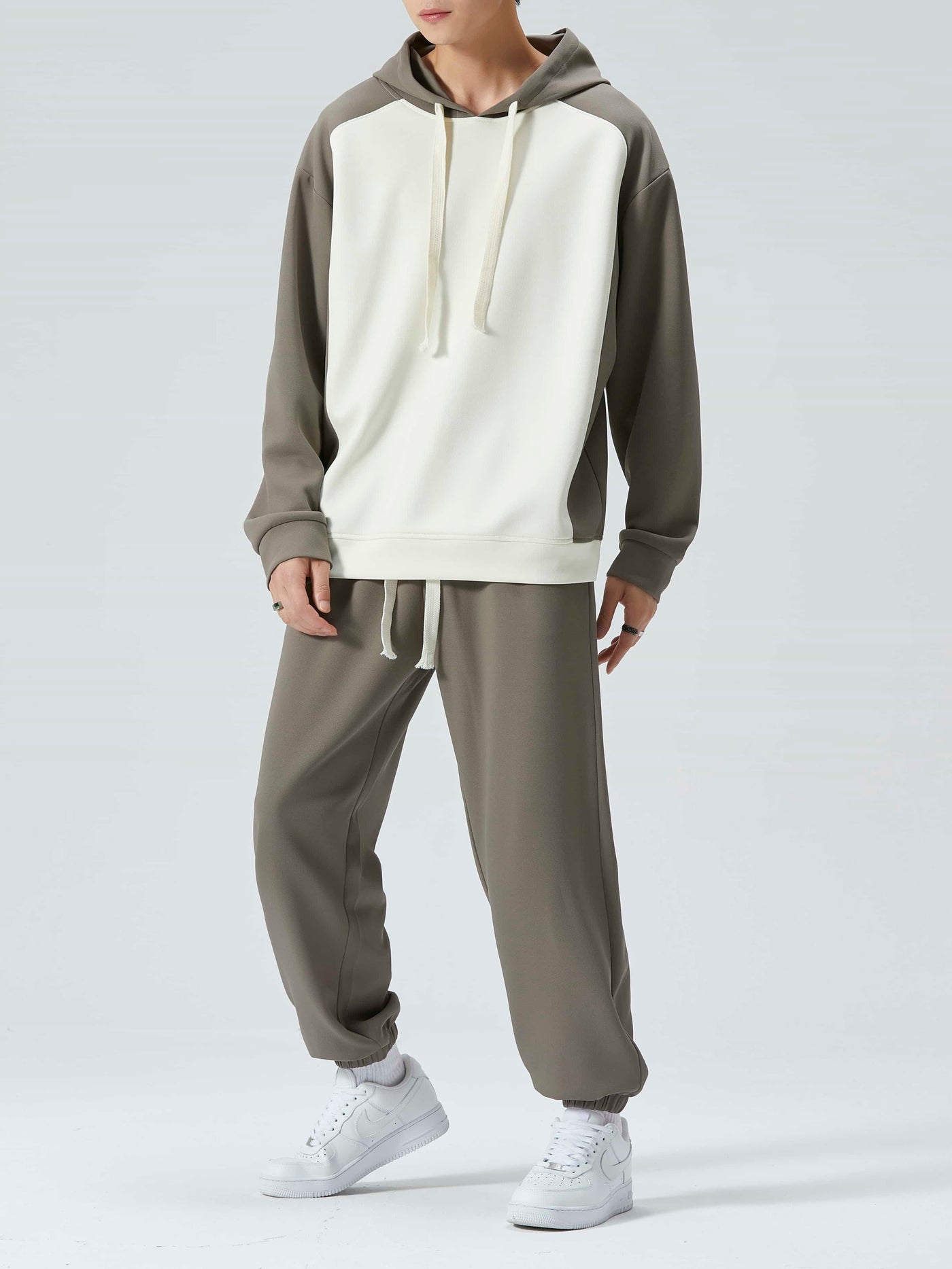 Conjunto deportivo con sudadera y pantalon para hombre - Kaelen