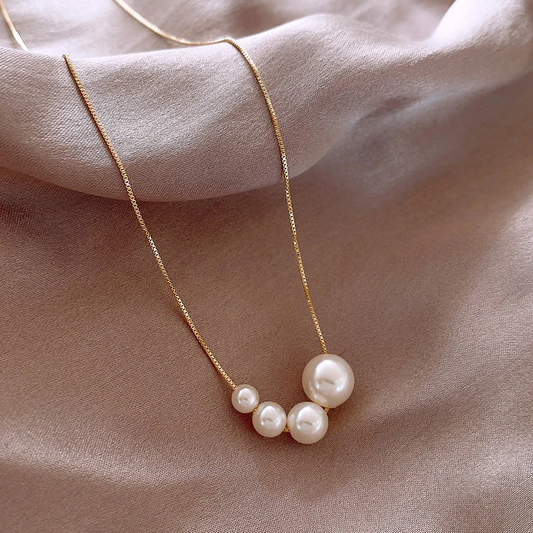 Collar Mujer Perlas Blancas Cadena Fina Dorada