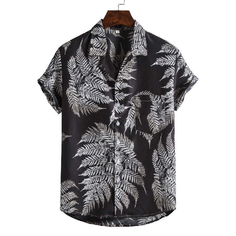 Llamativa camiseta de manga corta para hombre con un fresco diseño floral