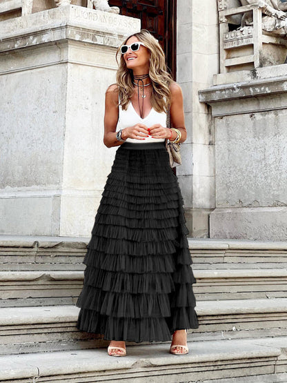 Maxifalda de mujer con cintura alta en un look a capas - ligera y vaporosa para el verano