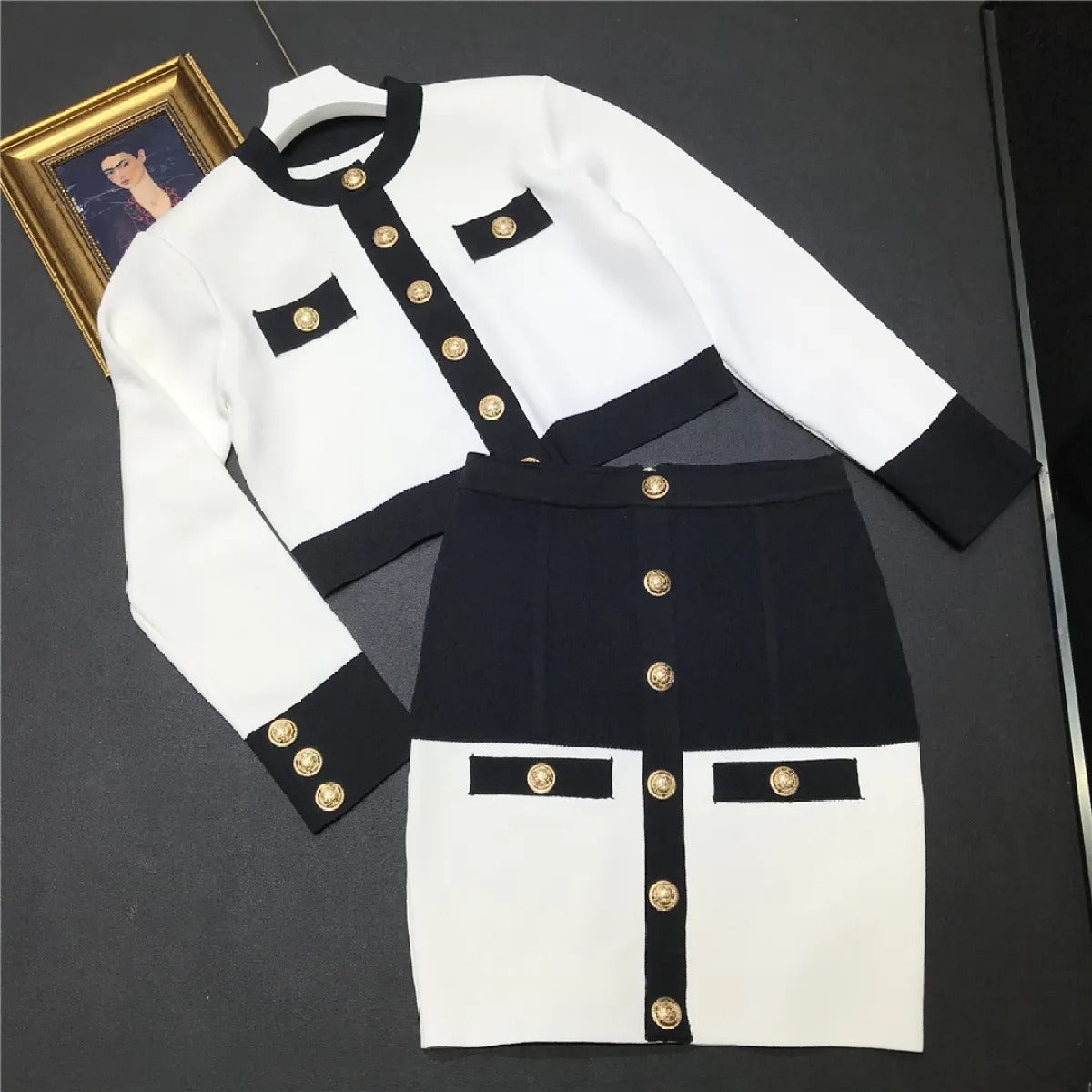 Conjunto de falda y chaqueta corta de punto estructurado - Roxane