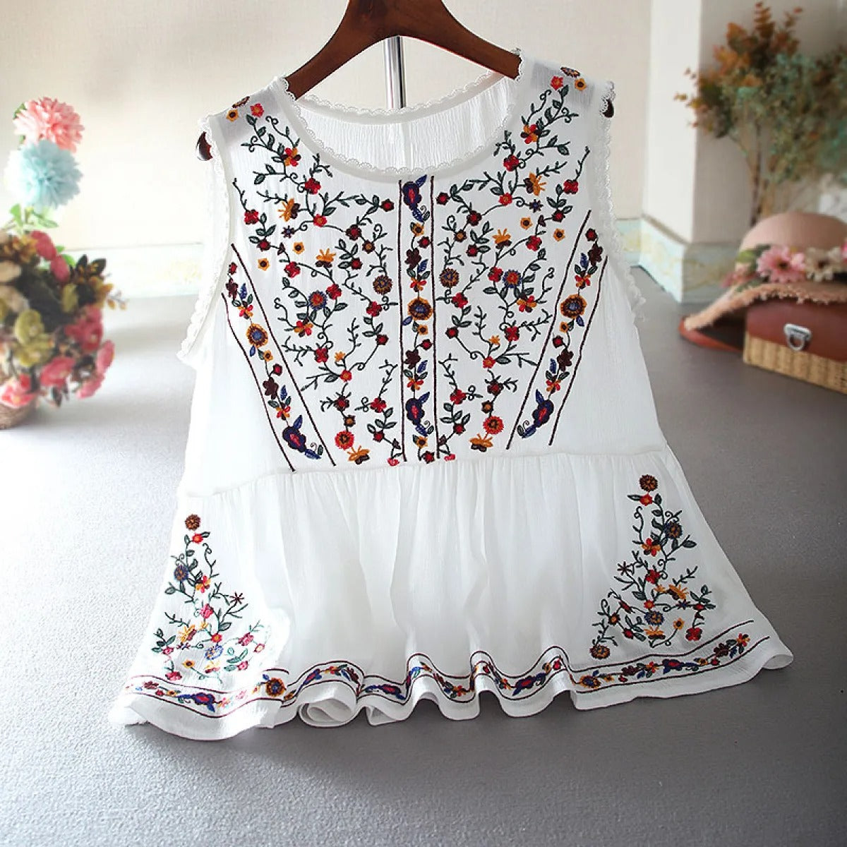 Blusa sin mangas bordado floral bohemio - Alondra