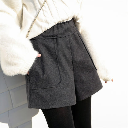 Shorts de tiro alto con bolsillos amplios - Noelle