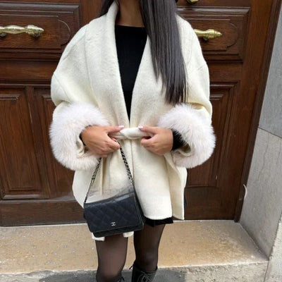 Abrigo mujer lana manga amplia con puños peluche - Carmela