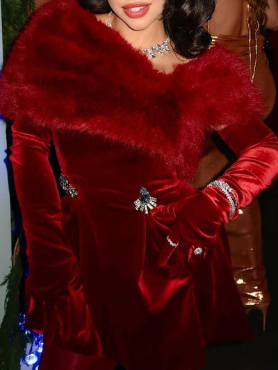 Samira - Vestido diamante de terciopelo con cuello de piel desmontable y guantes