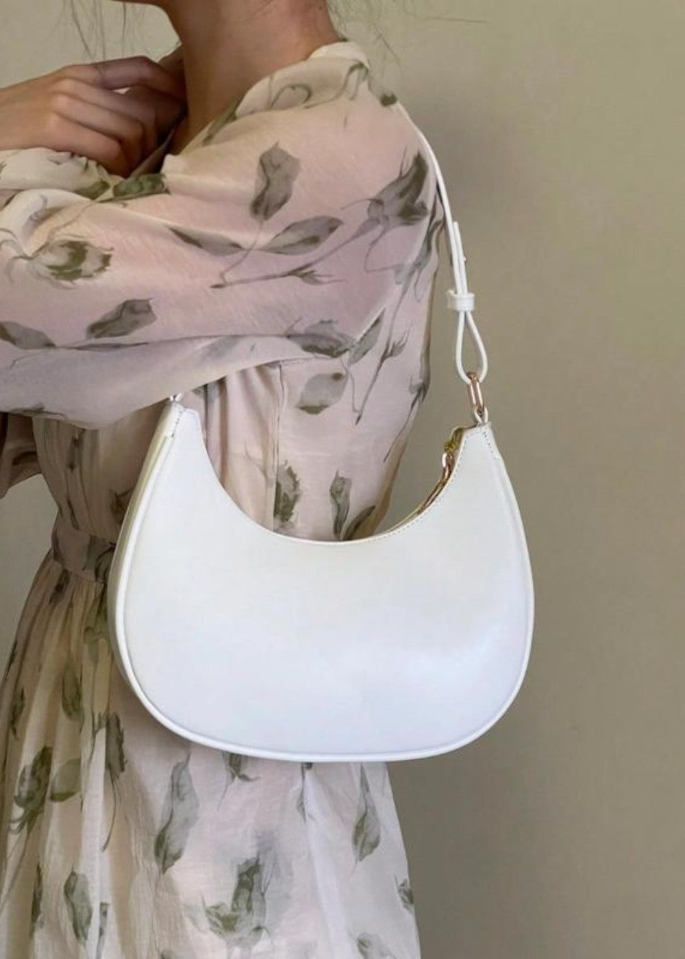 Bolso mujer tipo moon bag diseño curvo moderno - Lunea