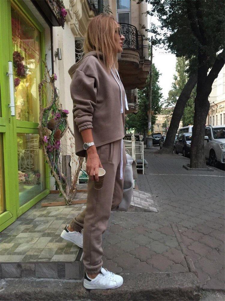 Cora - Set de Sudadera y Pantalón