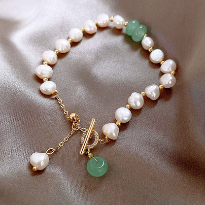 Elegante pulsera de perlas de agua dulce