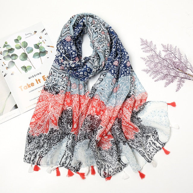 Pañuelo de pashmina con borlas florales